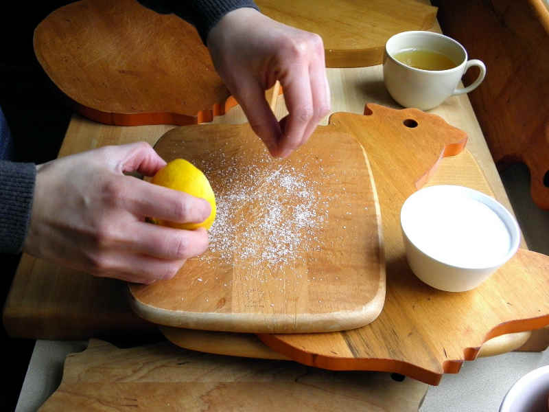 chopping board cleaning tips